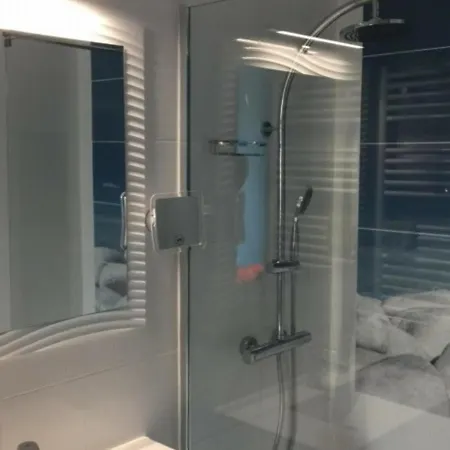 Apartment Lumineux Avec Balcon, Parking Et Animaux Acceptes - Fr-1-494-66