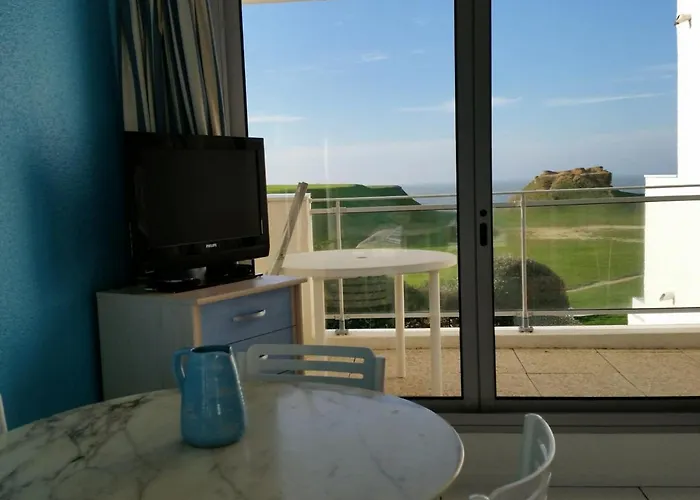 Lumineux Avec Balcon, Parking Et Animaux Acceptes - Fr-1-494-66 Royan